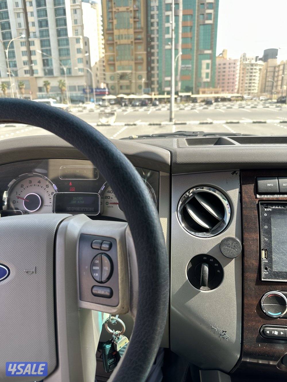 للبيع فورد اكسبدشن ليمتد دبل جير ثمانية سلندر7