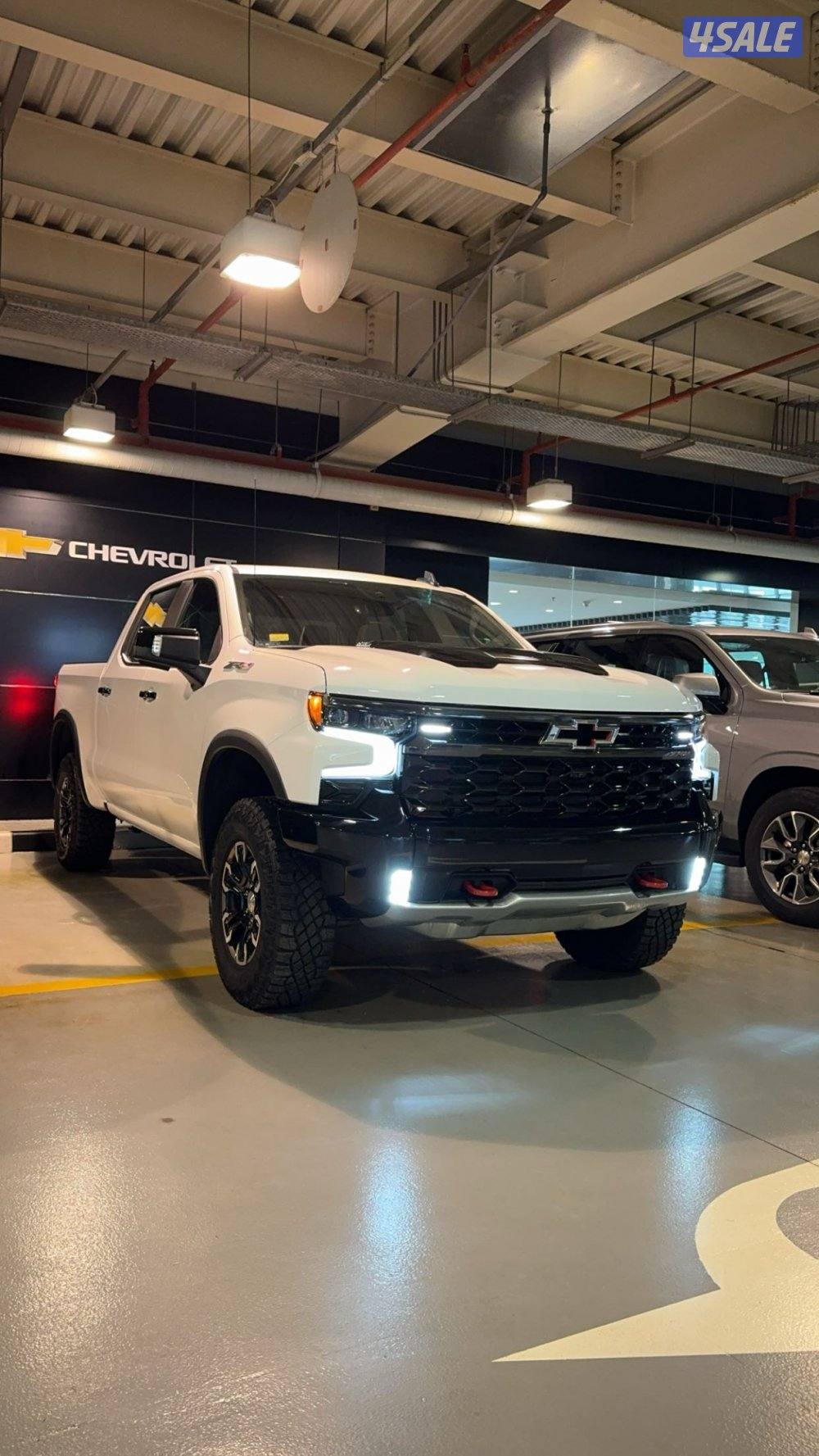 للبيع سلفرادو Zr21