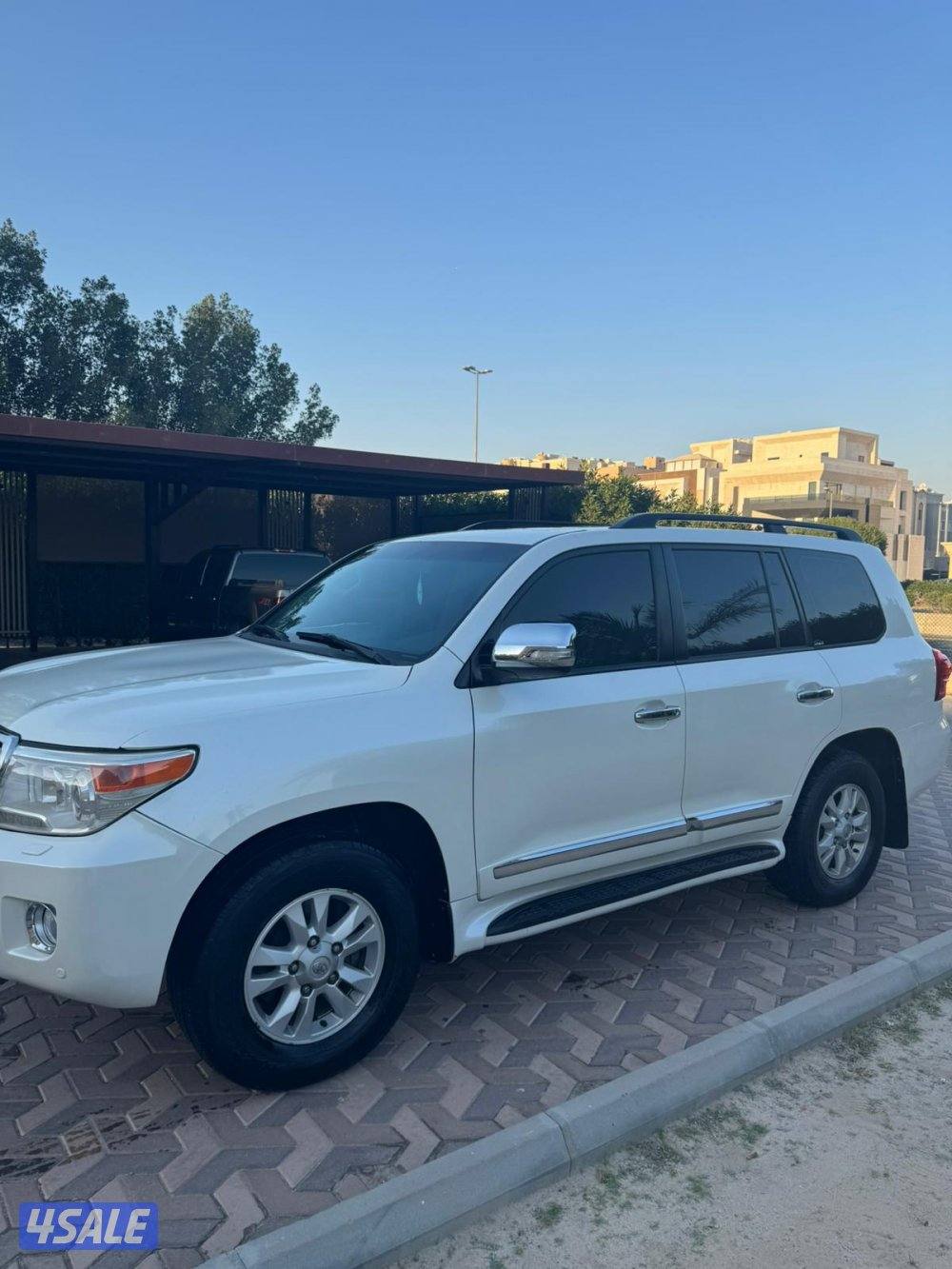 لاندكروزر GXR 20121