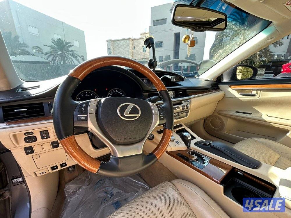 لكزس ES250
موديل 201512