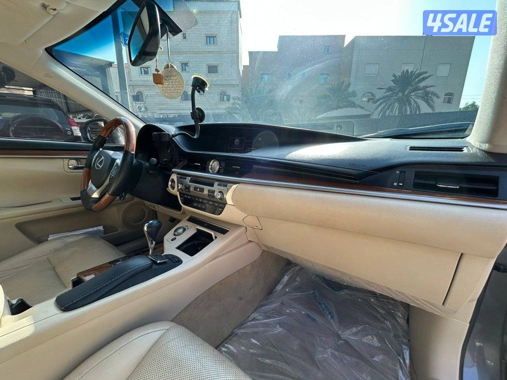 لكزس ES250
موديل 201514