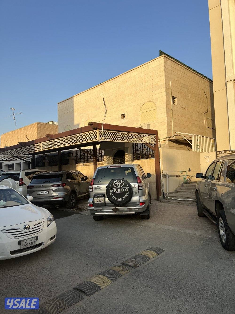 للبيع بيت فى الصباحيه ق 1 دورين وربع 600 م البيت سكن المالك مجدد من ال3