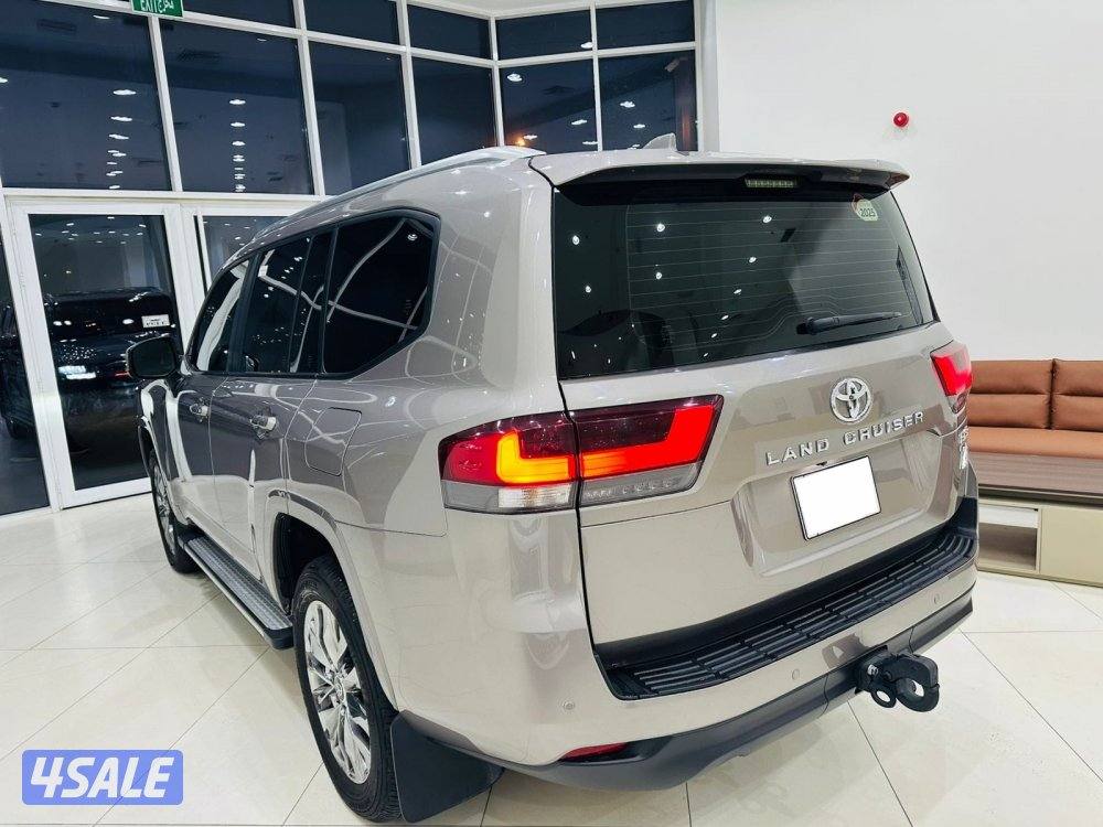 للبيع تويوتا لاندكروس K 4 GXR  بدون تيربو موديل 20253