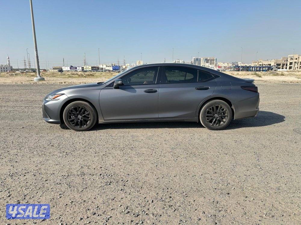 لكزس ES 350 بريميير موديل ٢٠٢٤ صبغ الوكالة1