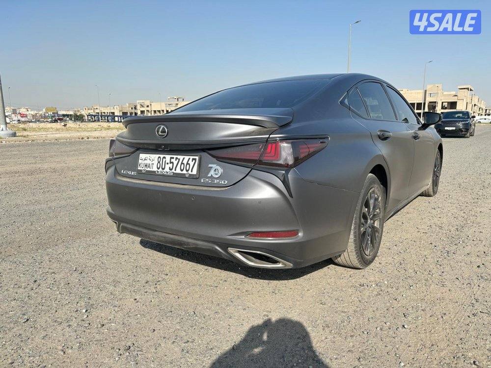 لكزس ES 350 بريميير موديل ٢٠٢٤ صبغ الوكالة6