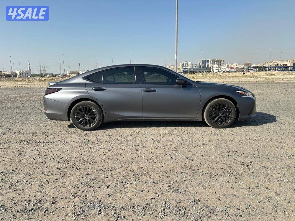 لكزس ES 350 بريميير موديل ٢٠٢٤ صبغ الوكالة8
