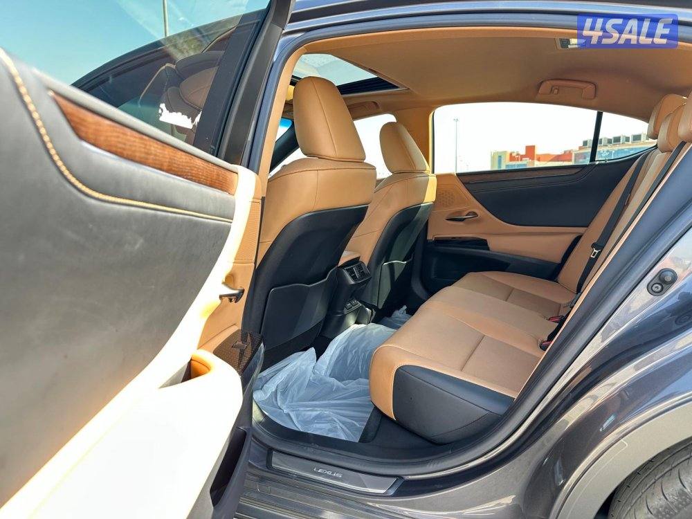 لكزس ES 350 بريميير موديل ٢٠٢٤ صبغ الوكالة10