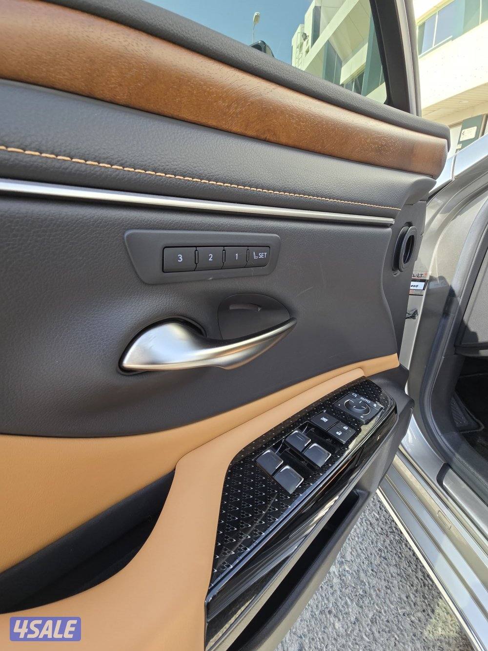 للبيع لكزس الدرجة الاولى10