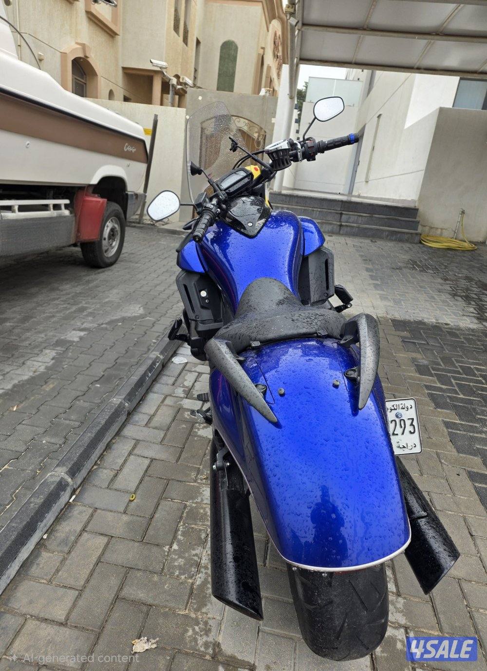 للبيع goldwing valkyrie 2014 اللون الوحيد بالكويت1