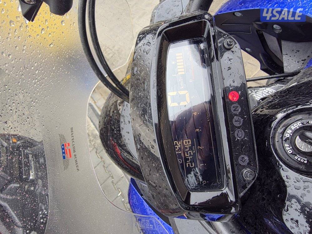 للبيع goldwing valkyrie 2014 اللون الوحيد بالكويت2