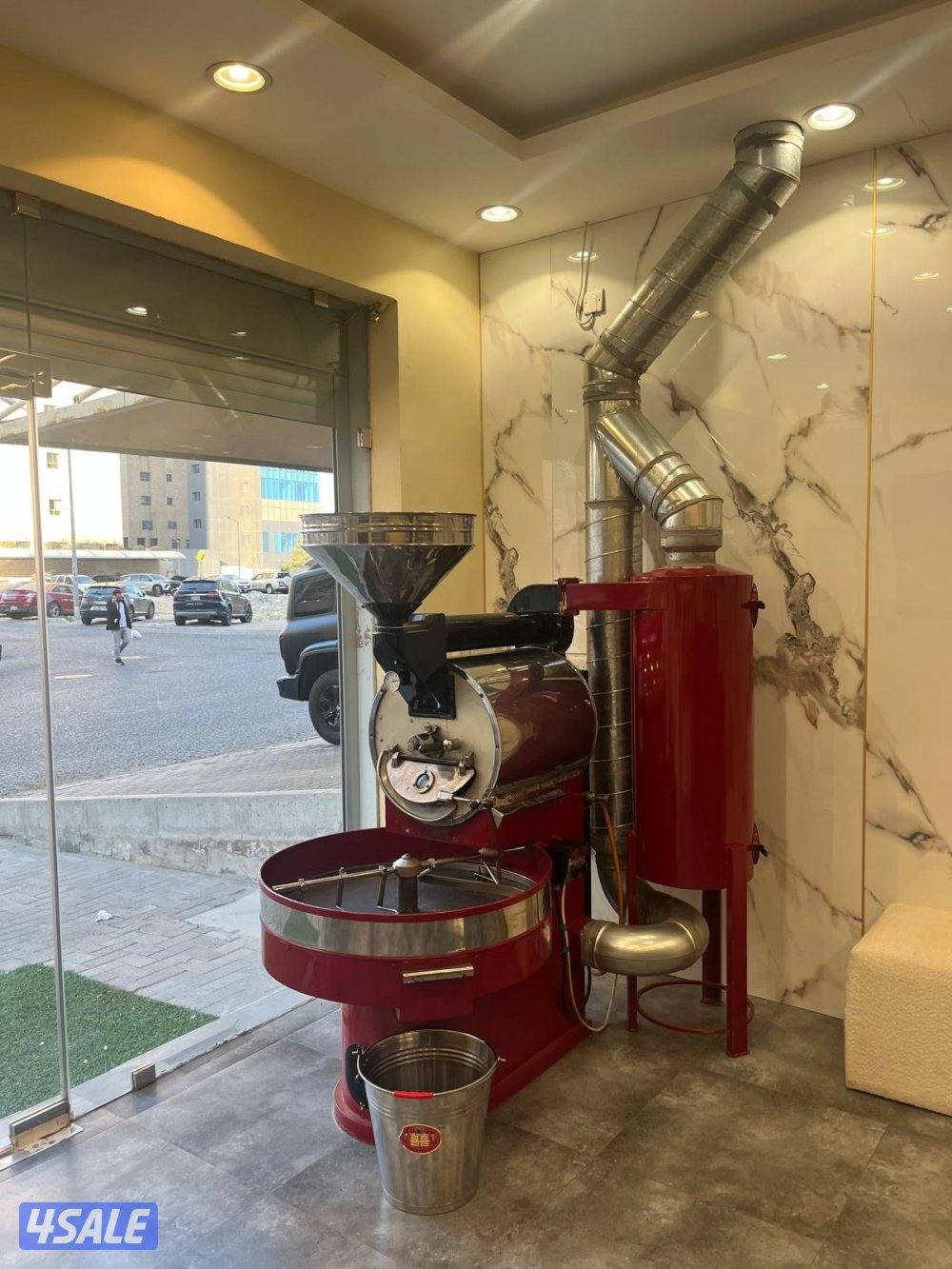 محمصة ومطحنة قهوة قائمة ومجهزة بالكامل للتناز.ل في السالمية3