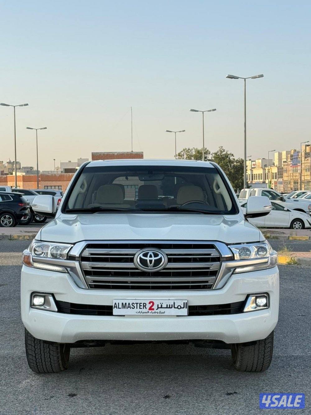 لاند كروزر 2016 صبغ الوكاله عدا قطعه وجزء  عداد 305 الف2