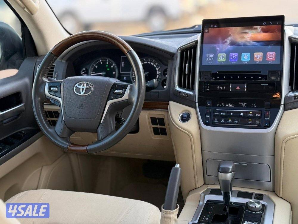 لاند كروزر 2016 صبغ الوكاله عدا قطعه وجزء  عداد 305 الف5