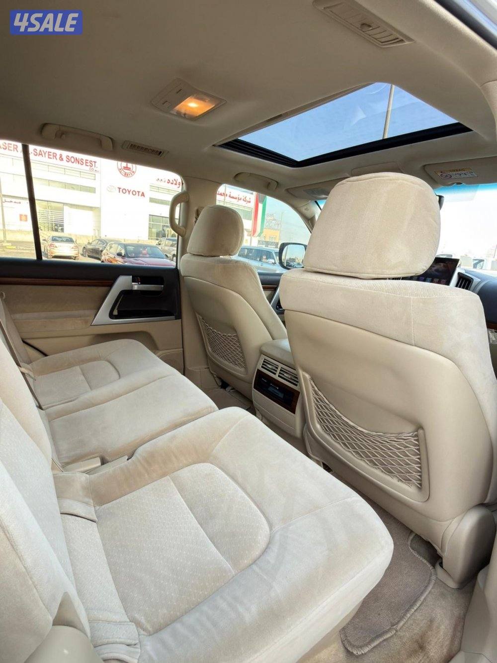 لاند كروزر 2016 صبغ الوكاله عدا قطعه وجزء  عداد 305 الف11