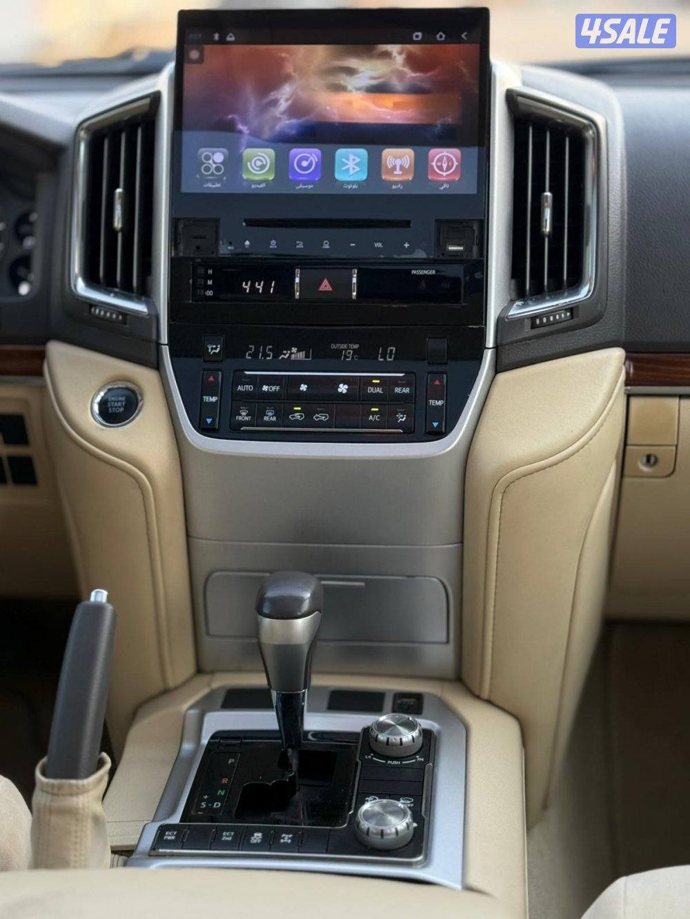 لاند كروزر 2016 صبغ الوكاله عدا قطعه وجزء  عداد 305 الف12