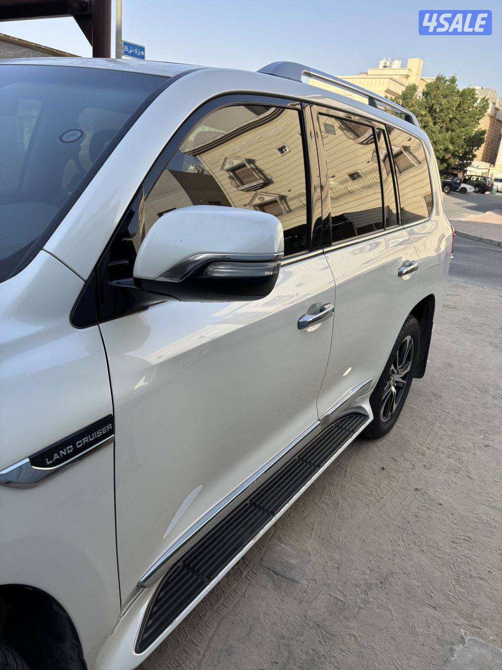 لاند كروزر للبيع3