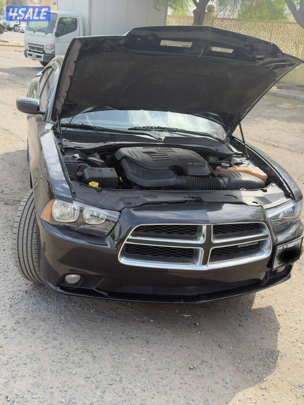 دودج تشارجر موديل 2011 معدله 2012والله يبارك لصاحب النصيب3