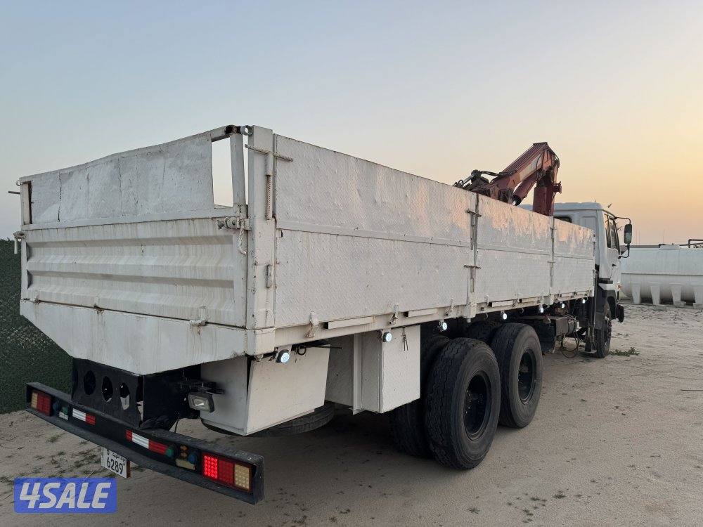 للبيع لوري رافعه نيسان3