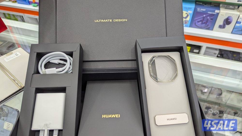 Huawei  mate XT ultimate design and 1TB Storage11