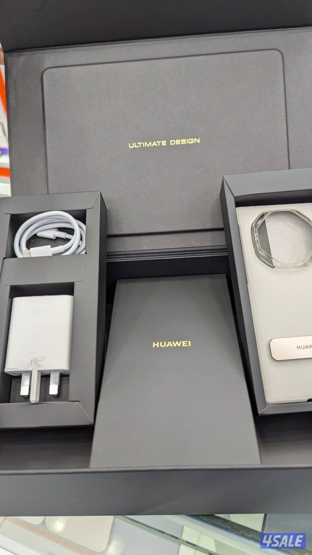 Huawei  mate XT ultimate design and 1TB Storage12