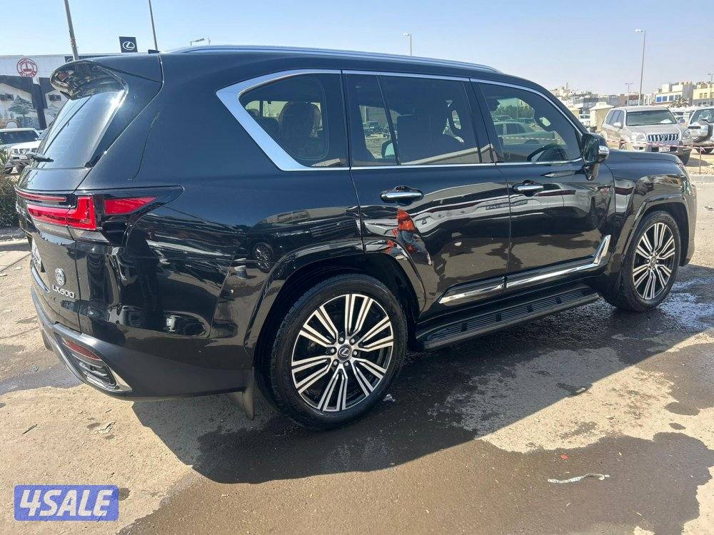 لكزس LX600 درجة اولى  twinturbo .V6 موديل 2024 ماشي 12.000 k.2