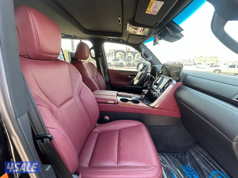 لكزس LX600 درجة اولى  twinturbo .V6 موديل 2024 ماشي 12.000 k.5