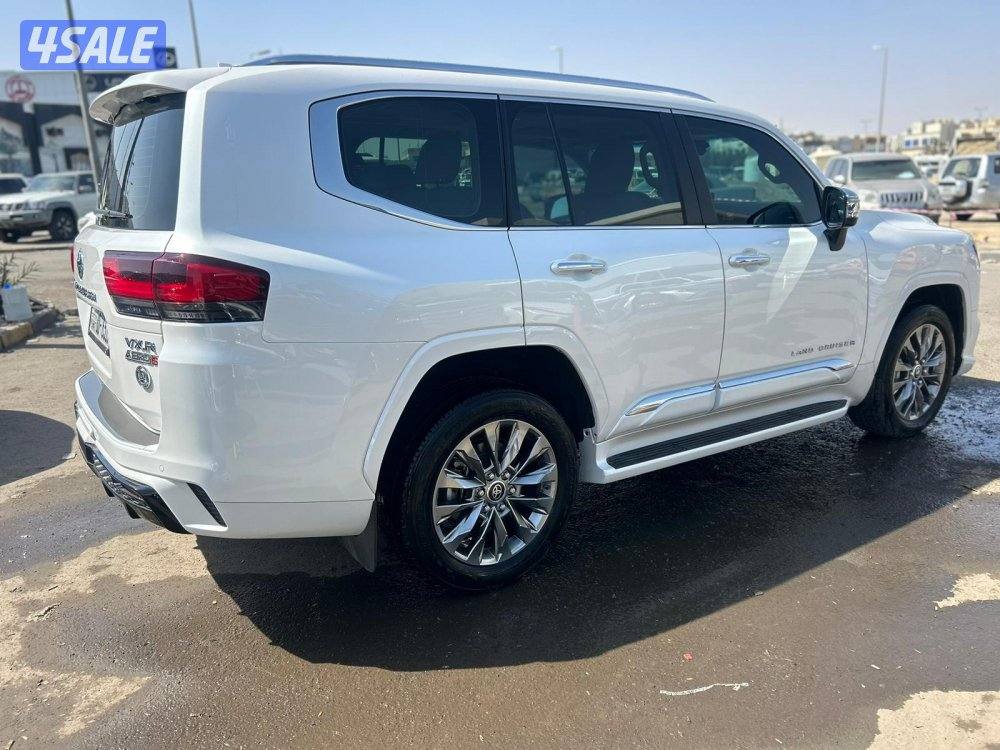 لاند كروزر VX.R AEROs twin turbo.V6  موديل 2024 ماشى 31.000 k.m3