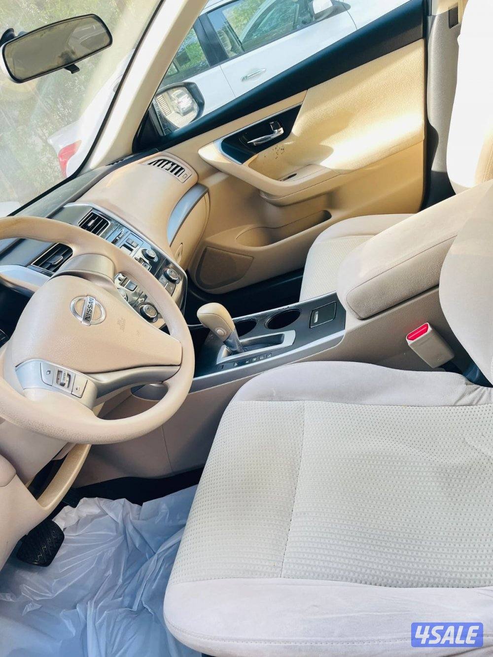 نيسان التيما موديل 2015 للون ابيض صدفي 2.5 مكينة 4 سلندر0