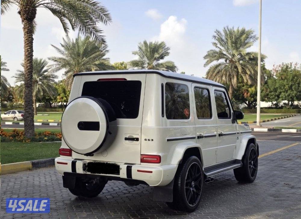 للبيع جي كلاس مخزن ماشي65 الف وارد اليابان شبه جديد 20195