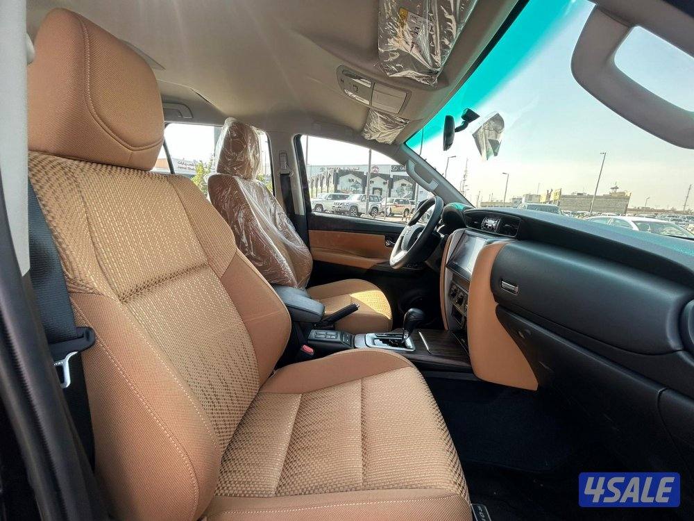 تويوتا فورتنر  موديل 2026 ماشى 1000 k.m  وارد الساير .صبغ وكالة  شاشة.5