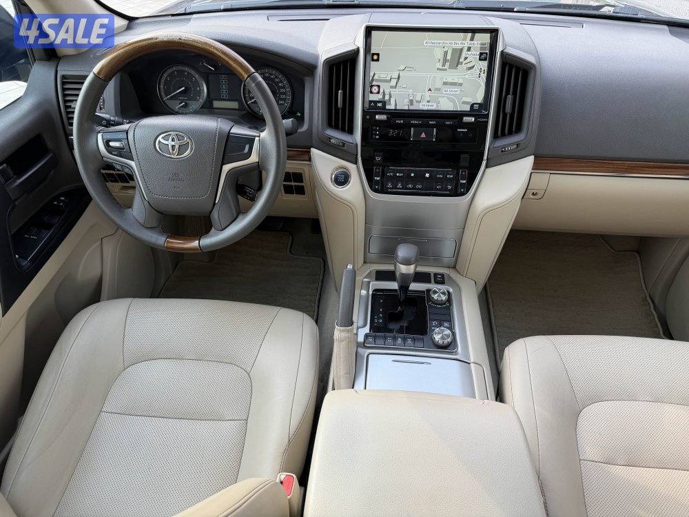 لاندكروس GXR الساير 8 سلندر 2018 صبغ الوكالة مالك اول سيرفيس منتظم1