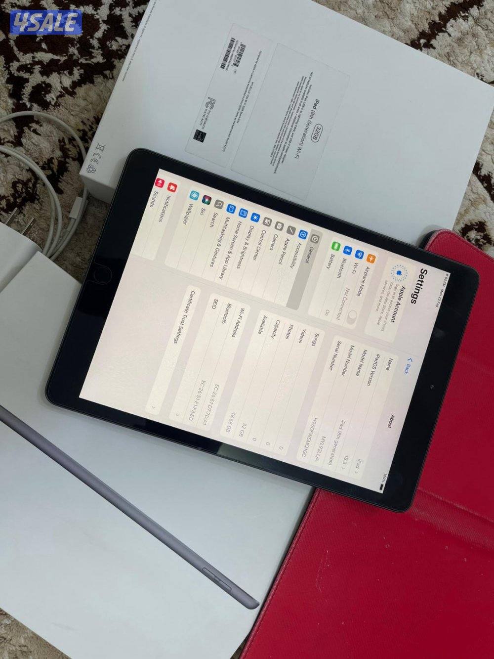 ايباد 8 رمادي 32 غيغا نظيف حيل مع الكرتون والشاحن الاصلي والكفر4