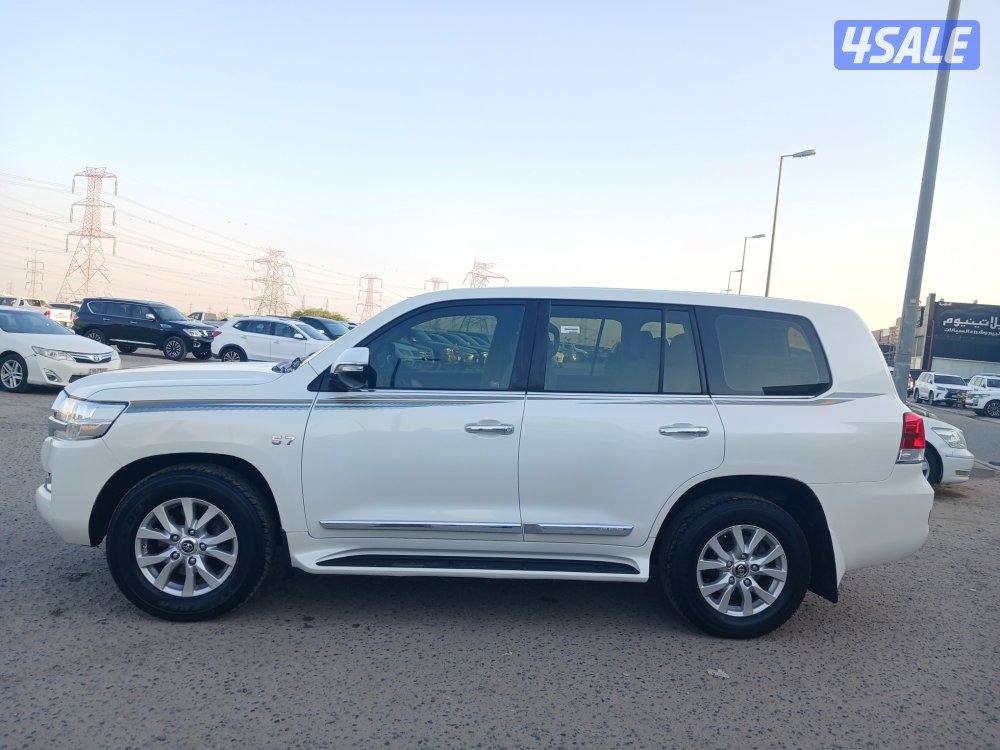 لاند كروزر VXR موديل 20163