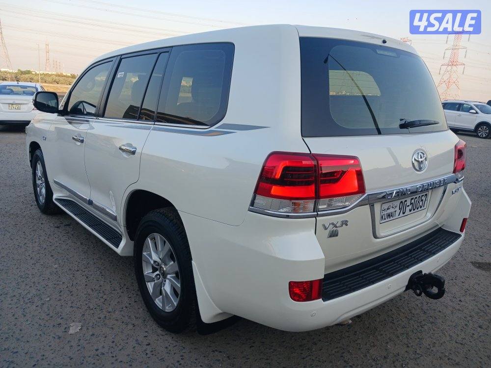 لاند كروزر VXR موديل 20165