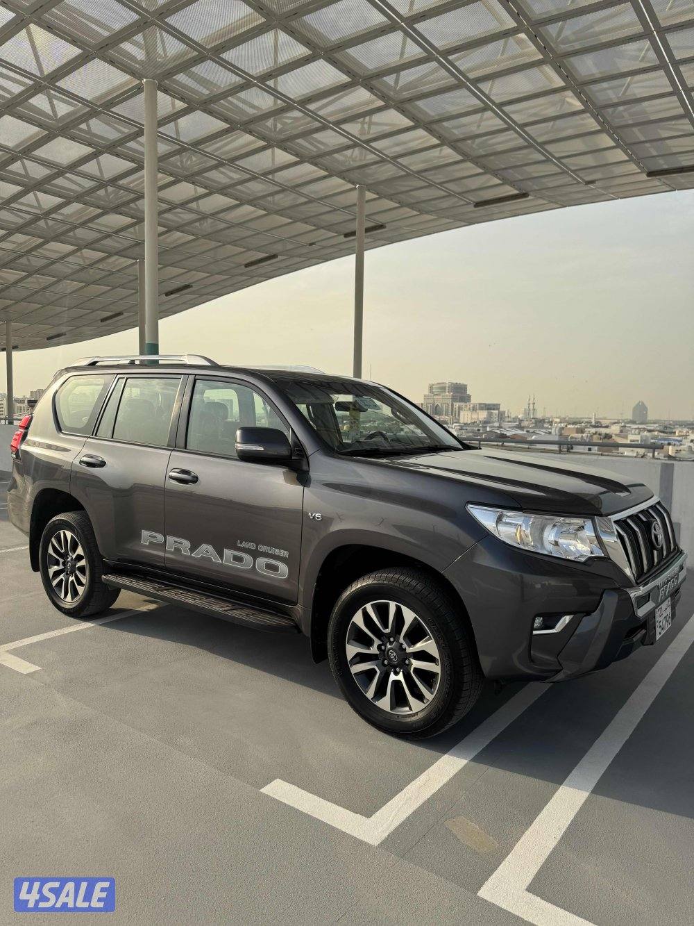 برادو TXL 2022 اعلى درجه عداد 45 الف صبغ الوكالة1