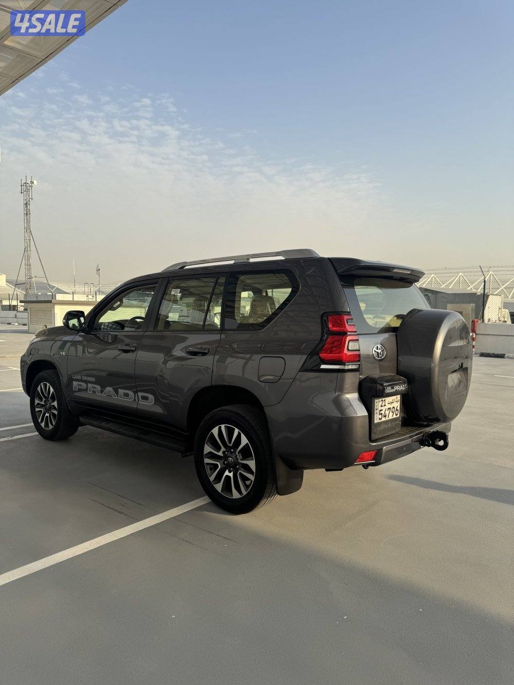 برادو TXL 2022 اعلى درجه عداد 45 الف صبغ الوكالة3