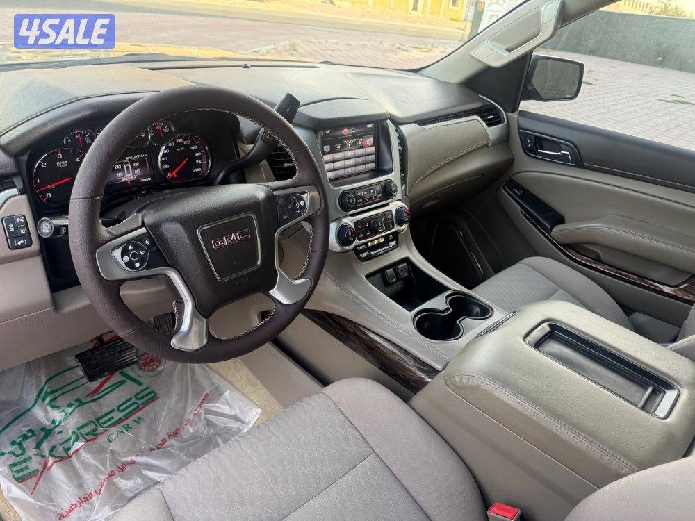 للبيع يوكن SLT مديل 2015 ماشي 2668