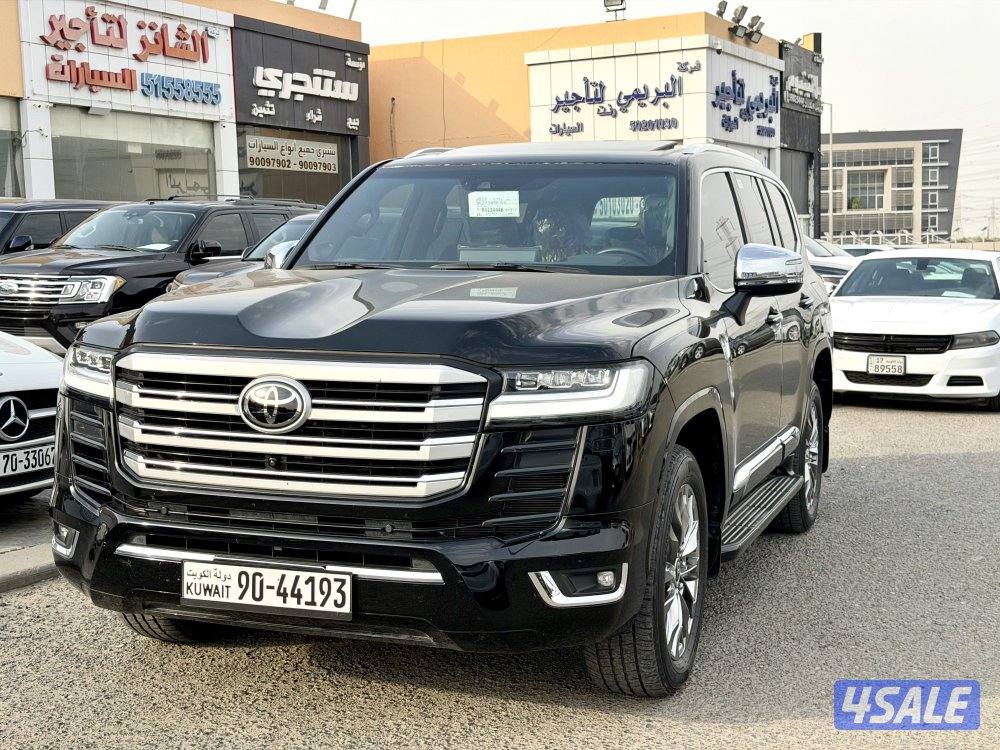 تويوتا لاندكروزر VXR ايروS وكالة قطر 2024 اعلى درجة1
