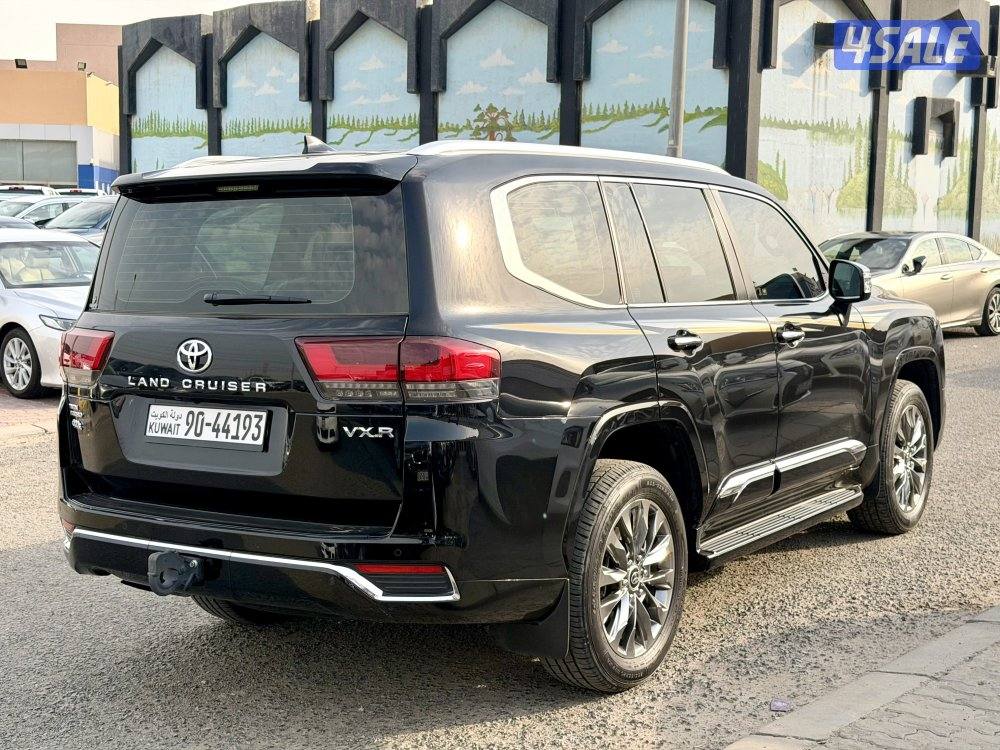 تويوتا لاندكروزر VXR ايروS وكالة قطر 2024 اعلى درجة5
