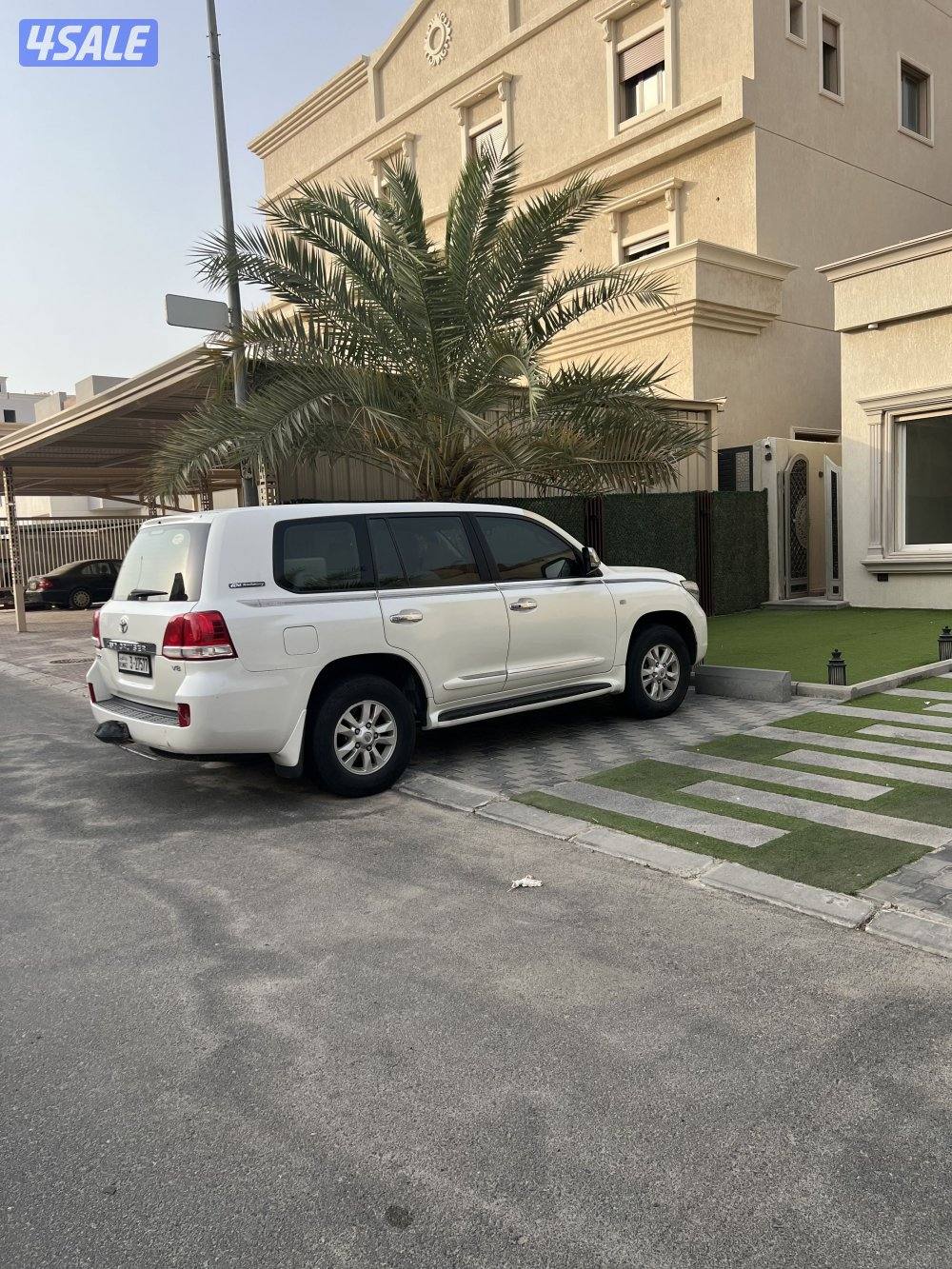 للبيع لاندكروزر 2011 نظيف شرط الفحص مكينه قير شاصي4