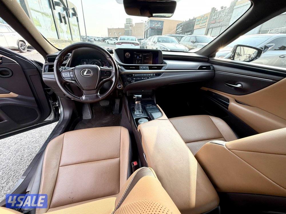 لكزس ES 300 h  الساير 20199