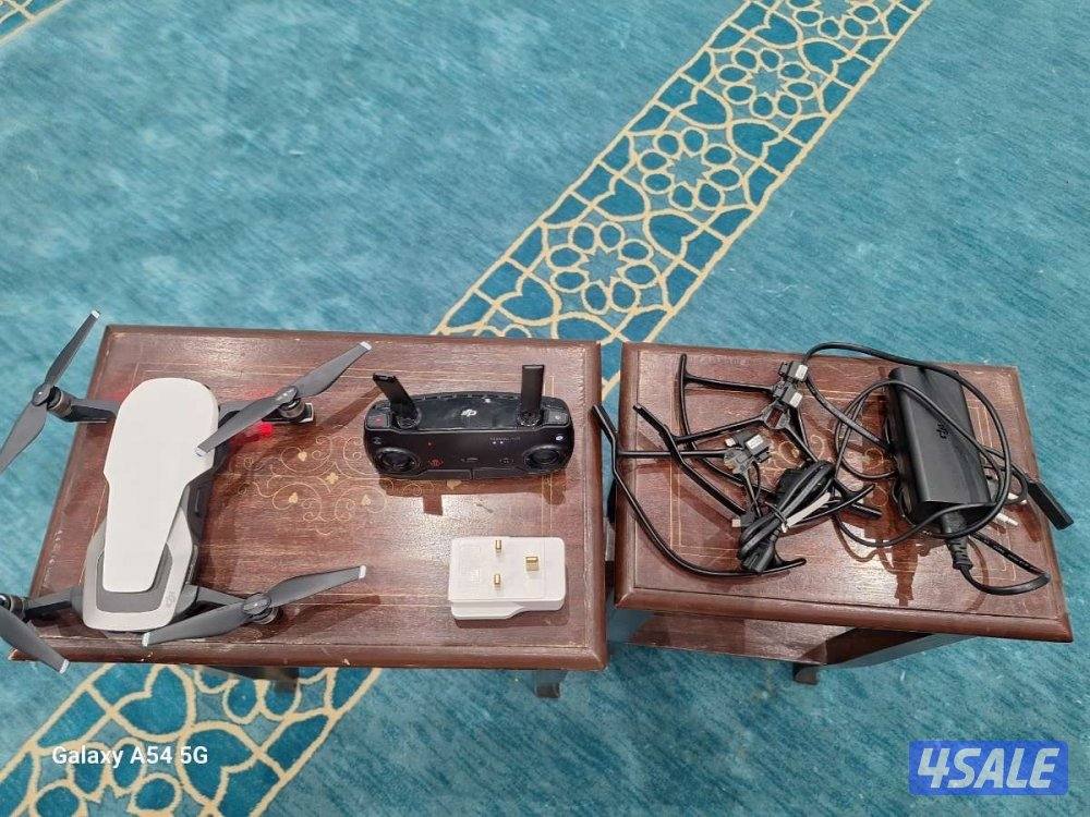 درون شبه جديده استخدمت مره وحده فقط يوجد فصال بسيط0