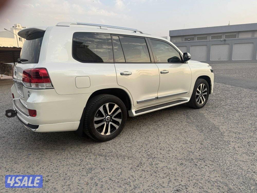 لاند كروزر قراند تورنق 2019 الساير كامل المواصفات مخمل3