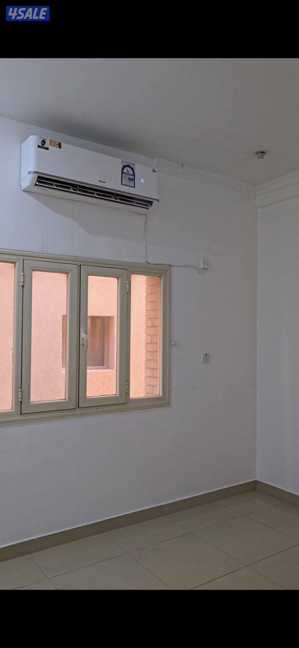 يوجد شقه غرفتين وصاله ومطبخ للايجار بجابر الاحمد قطعه13