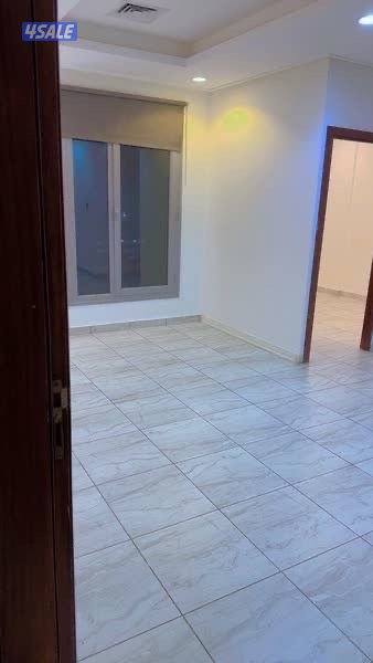 شقه بسالميه شارع العوازم موقع ممتاز وباركن مكونه من غرفتين وصاله 2ح2