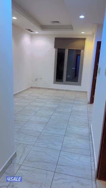 شقه بسالميه شارع العوازم موقع ممتاز وباركن مكونه من غرفتين وصاله 2ح8