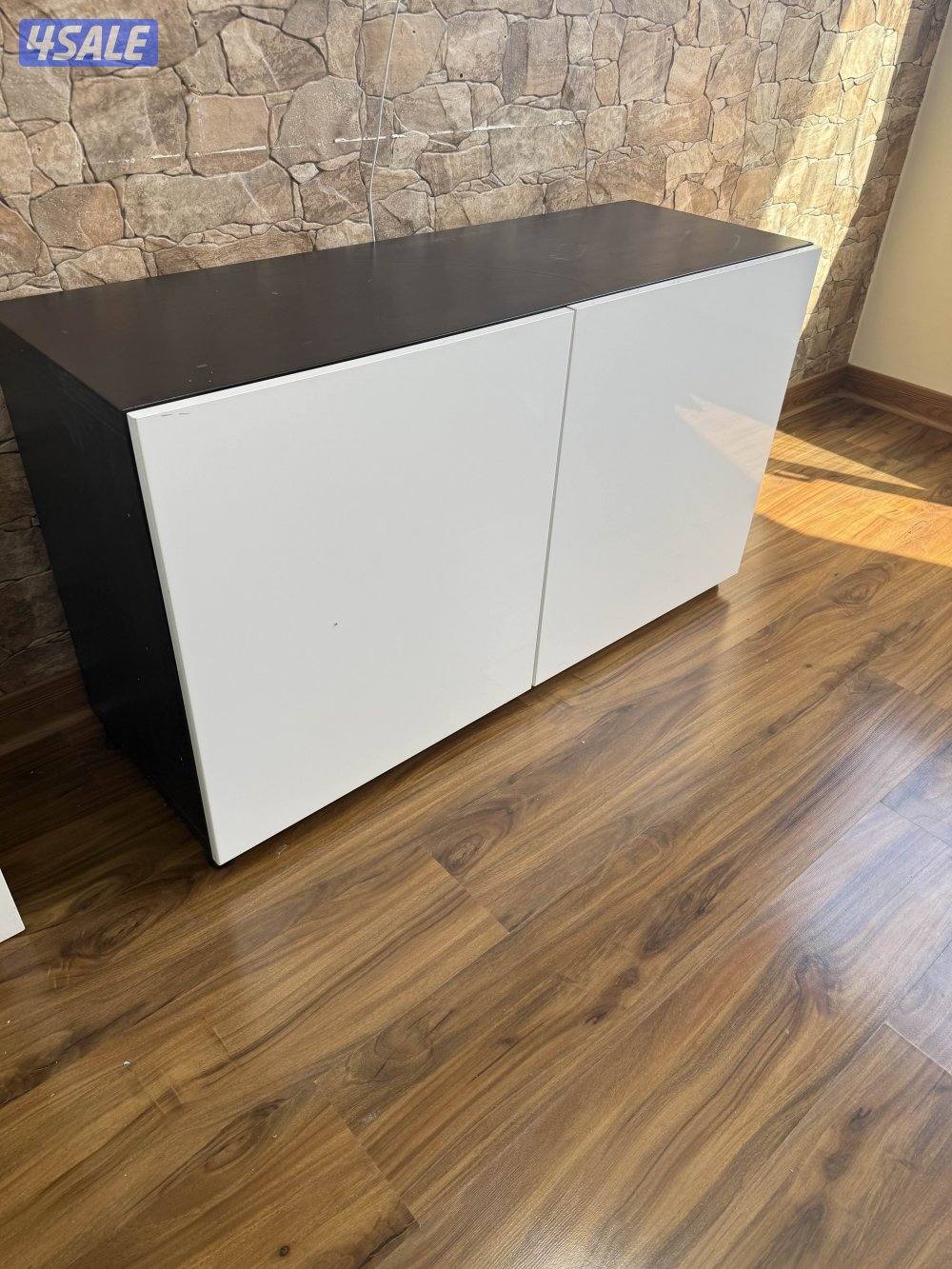 Samsung OLED 55 with IKEA Table10