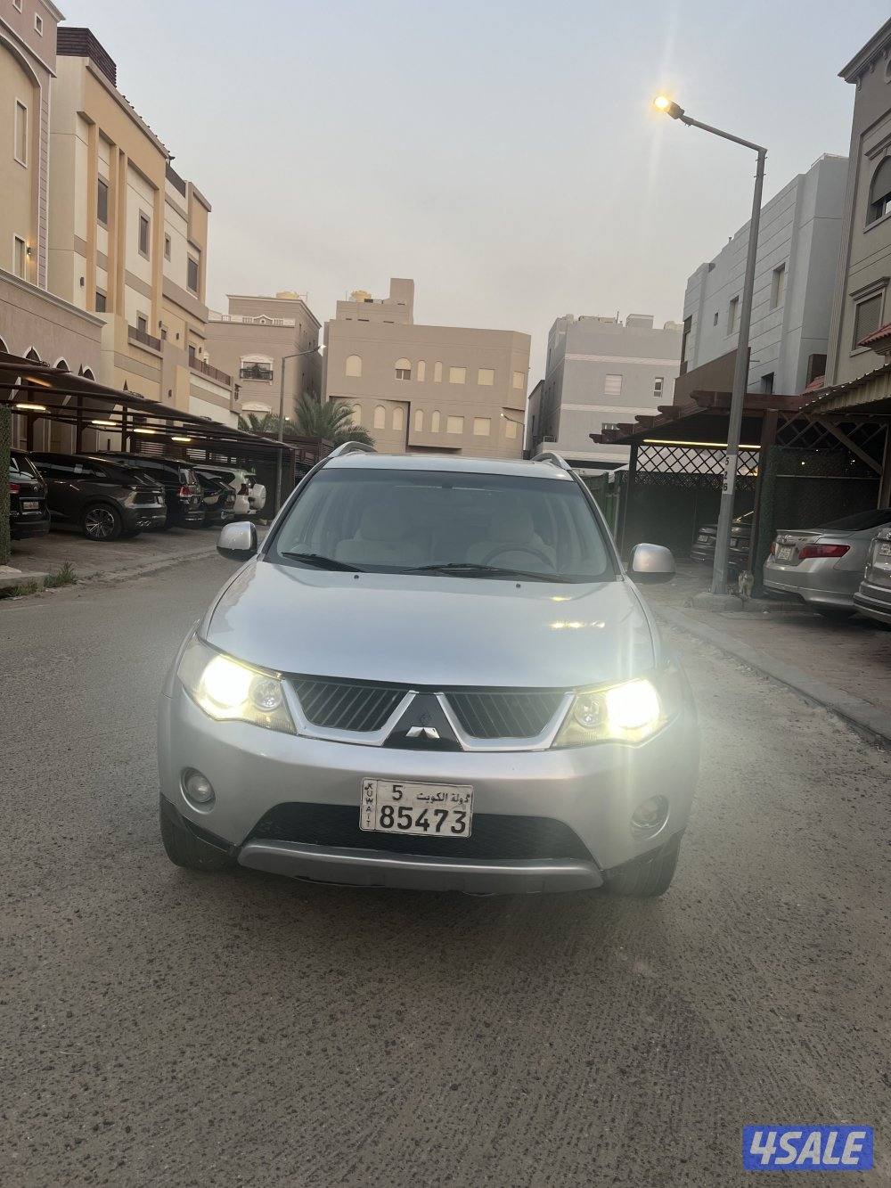 للبيع متسوبيشي اوتلاندر 2009 شرط الفحص ماشي 360الف بحاله ممتازه1