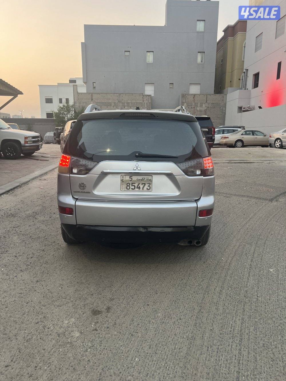 للبيع متسوبيشي اوتلاندر 2009 شرط الفحص ماشي 360الف بحاله ممتازه3
