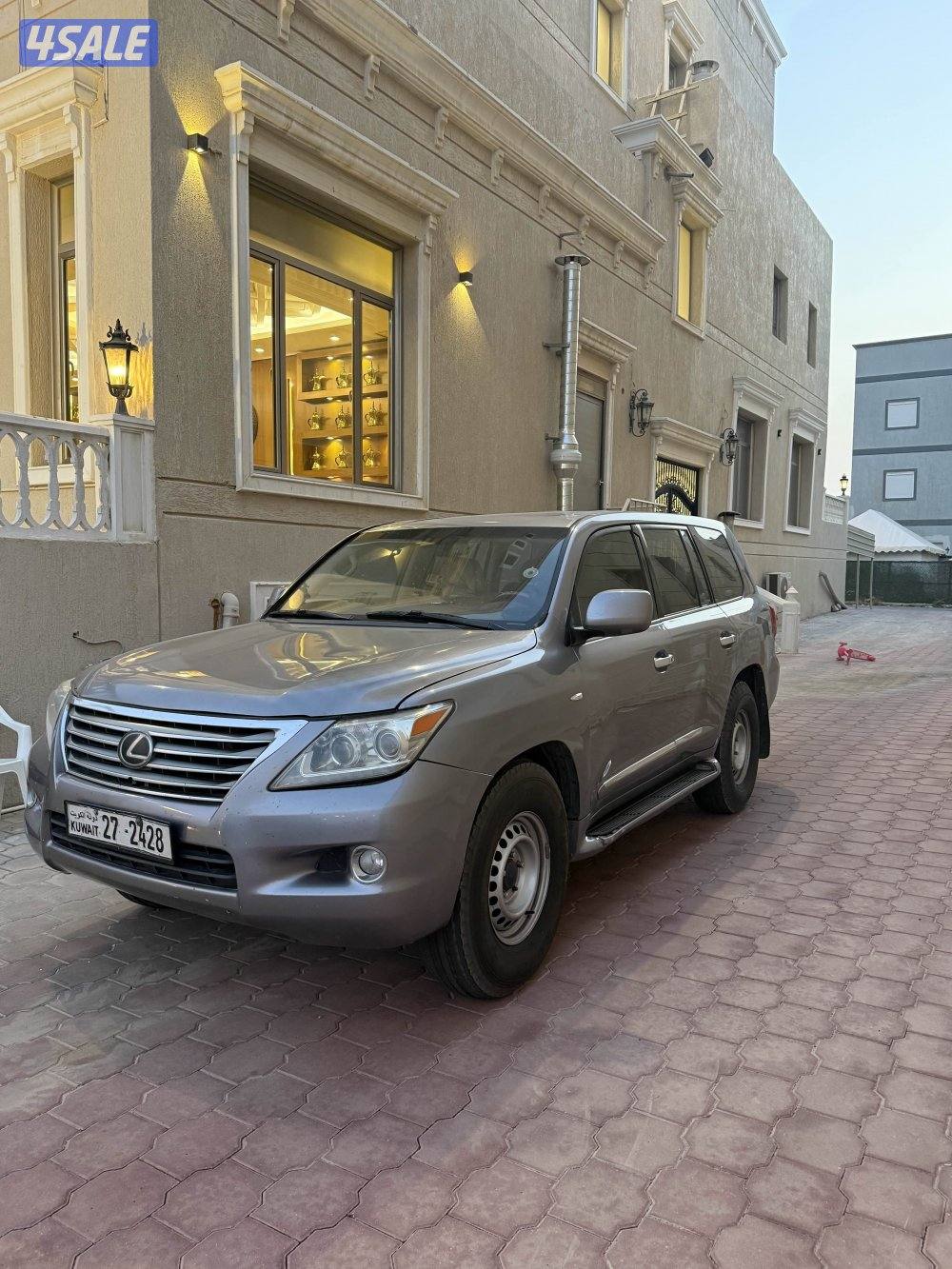 للبيع لكزس ٢٠٠٩1